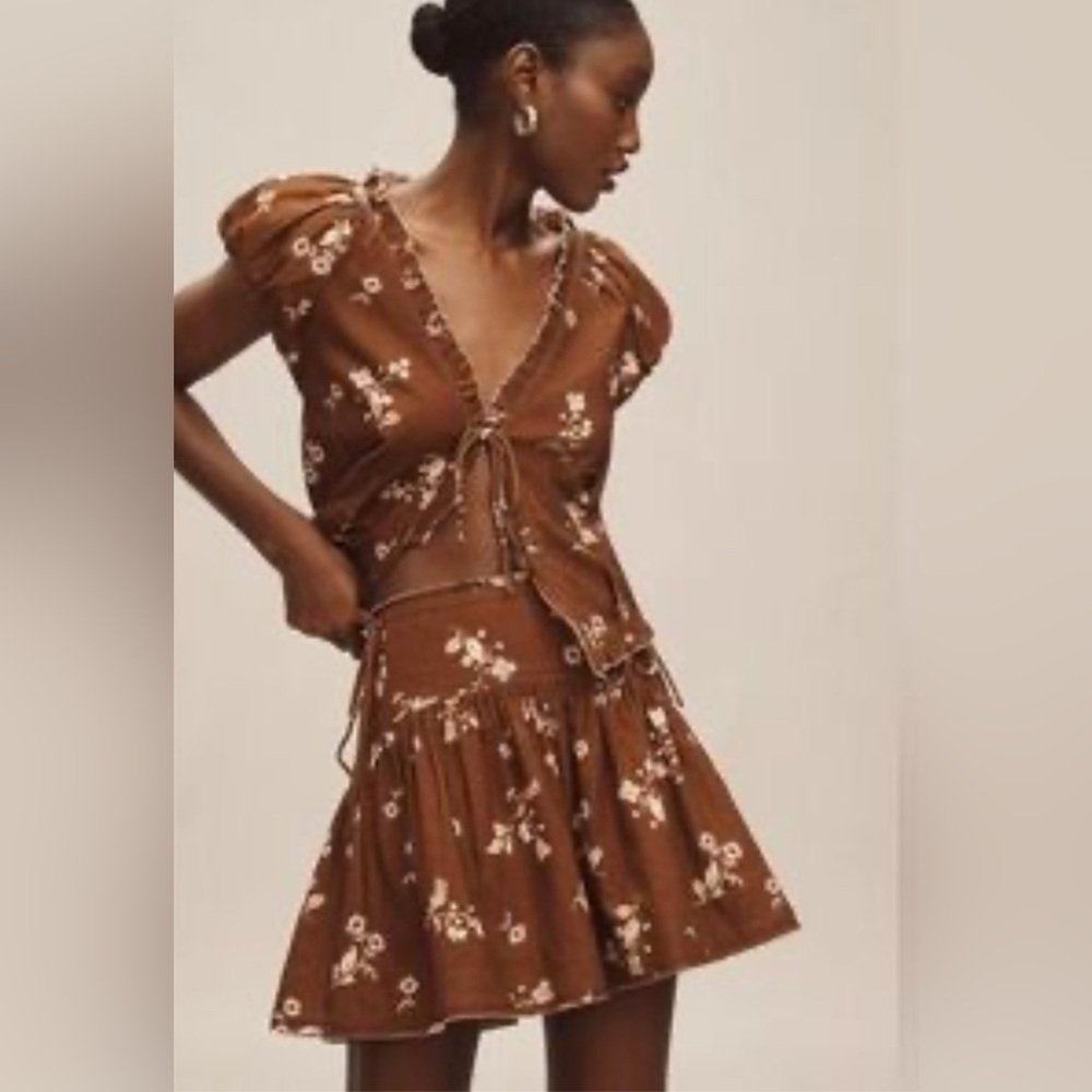 Anthropologie Brown Floral mini skirt set with matching vest size 8